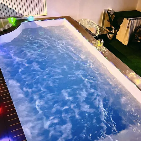 Big Puerto Rico With Heated Saltwater Jacuzzi Pool & Bbq & Private Parking