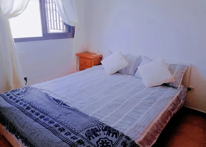 Big Puerto Rico Streetfront With Private Saltwater Pool, Kitchen, 3 Terraces& Private Parking , Near Shopping Center Lejlighed *