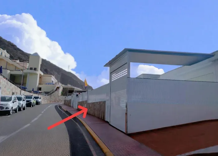 Big Puerto Rico Streetfront With Private Saltwater Pool, Kitchen, 3 Terraces& Private Parking , Near Shopping Center Puerto Rico (Gran Canaria)