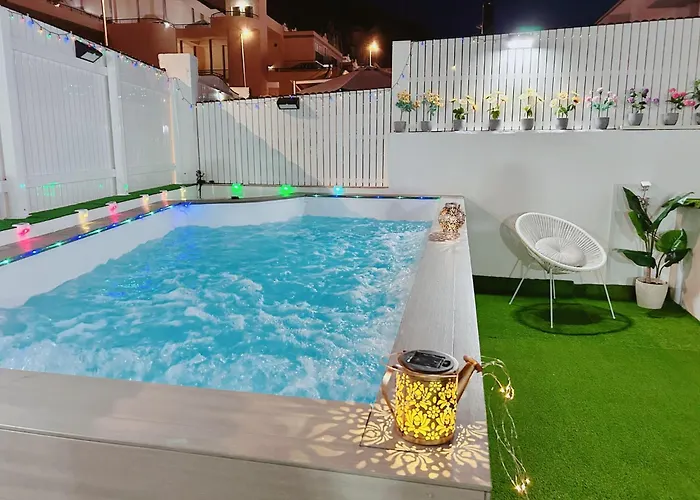 Big Puerto Rico Streetfront With Private Saltwater Pool, Kitchen, 3 Terraces& Private Parking , Near Shopping Center