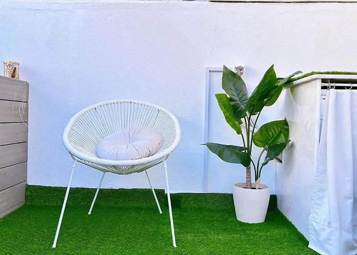 Big Puerto Rico Streetfront With Private Saltwater Pool, Kitchen, 3 Terraces& Private Parking , Near Shopping Center Lejlighed