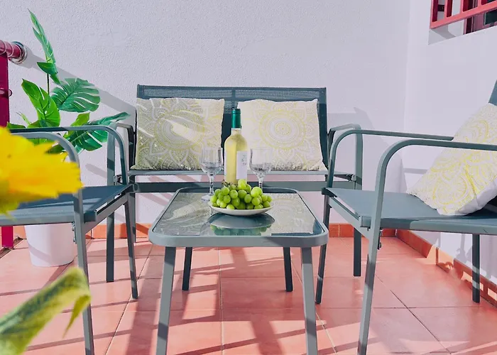 Big Puerto Rico Streetfront With Private Saltwater Pool, Kitchen, 3 Terraces& Private Parking , Near Shopping Center Lejlighed