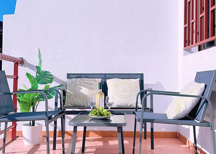 Big Puerto Rico Streetfront With Private Saltwater Pool, Kitchen, 3 Terraces& Private Parking , Near Shopping Center Lejlighed Puerto Rico (Gran Canaria)